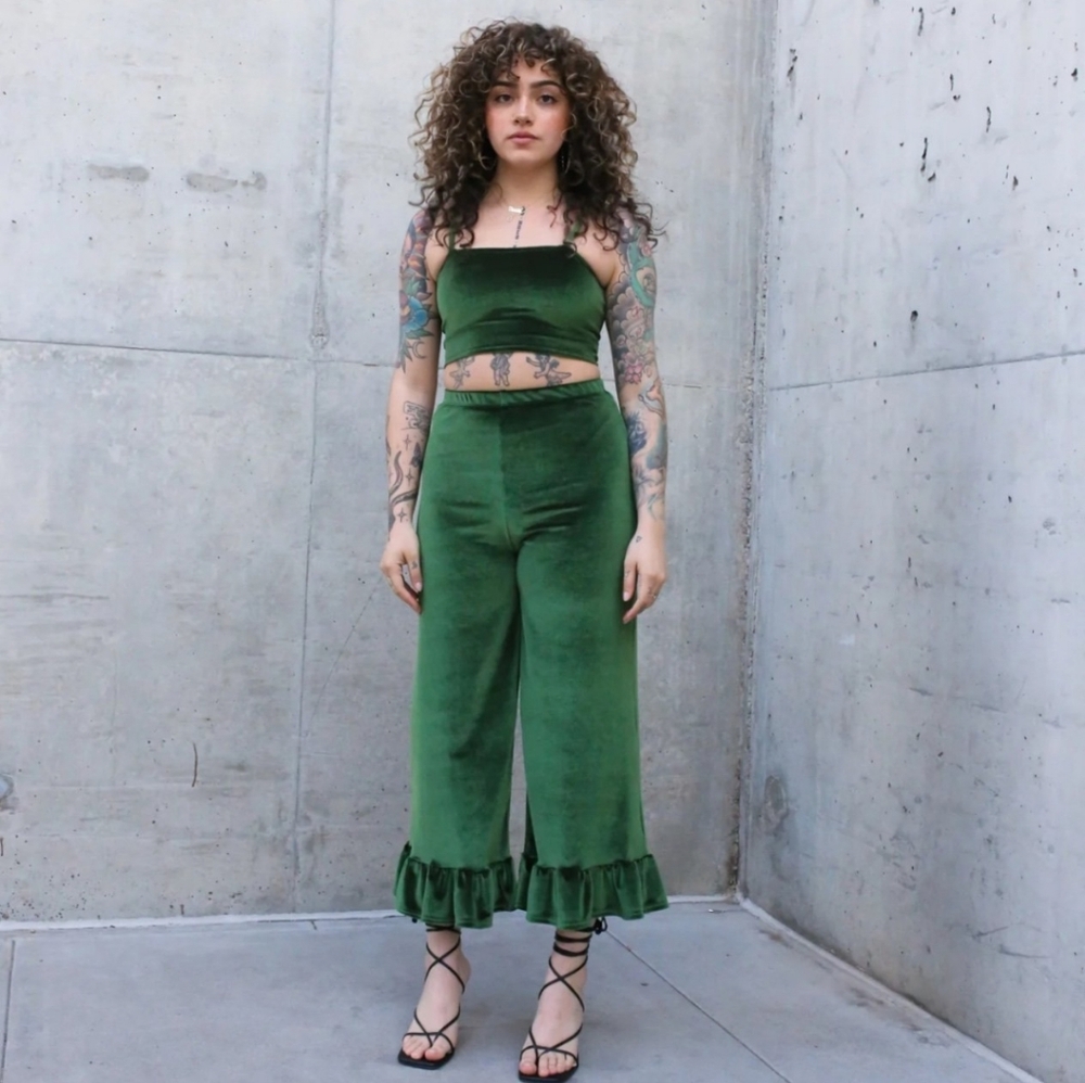 Green Velvet Women's Suit Size Large Revolve Brand K.S. Garner